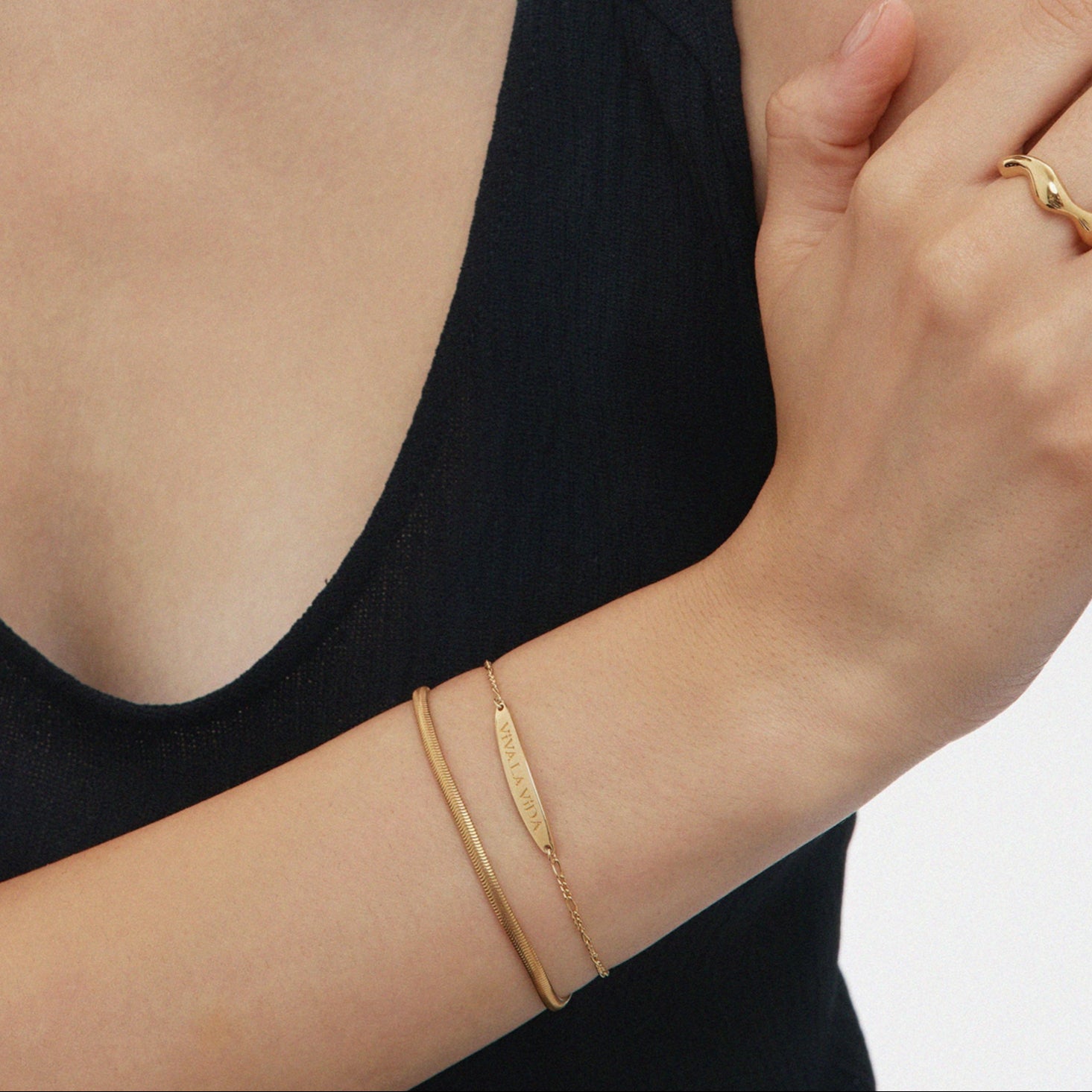 Gold Bar Chain Bracelet